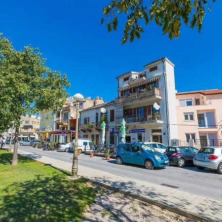 Zentrumsnahes Nur 130 Meter Zum Mit Meerblick - Hunde Willkommen Apartment Crikvenica