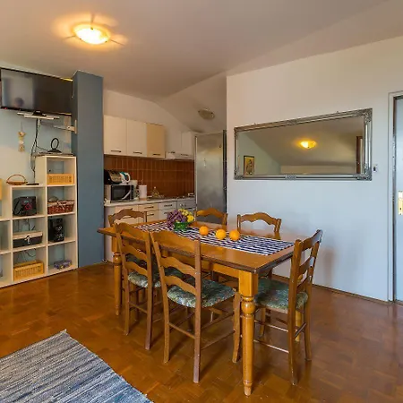 Zentrumsnahes Nur 130 Meter Zum Mit Meerblick - Hunde Willkommen アパート *