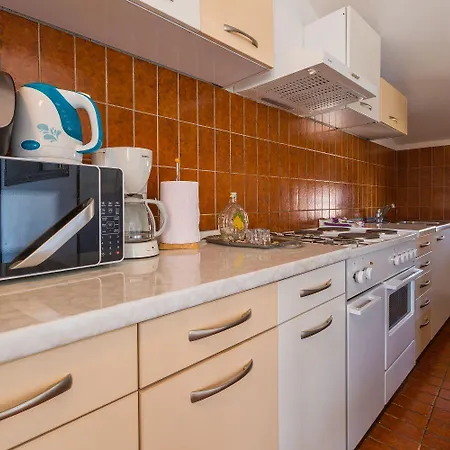 Zentrumsnahes Nur 130 Meter Zum Mit Meerblick - Hunde Willkommen * ツリクヴェニツァ